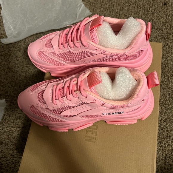 Steve Madden hot possession pink brand new with box!!! - Picture 6 of 8